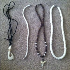 Shell jewelry bundle! 3 necklaces and 1 anklet
