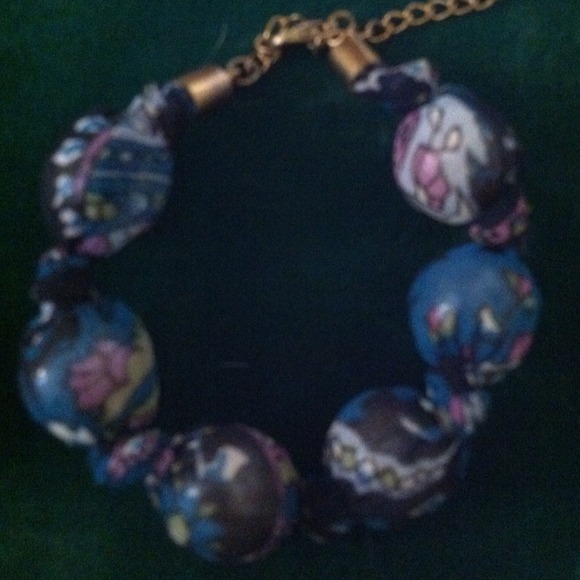 Unique fabric bracelet in blue floral! - Picture 1 of 1