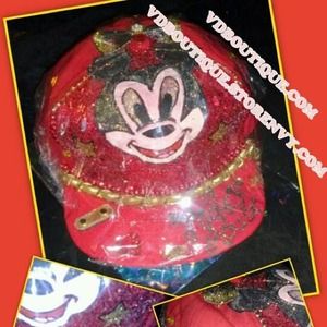 🎀Brand New Mickey Mouse Designed Snap-Back Hat🎀