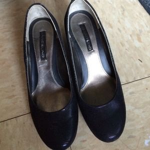 Very good condition leather shoes size 6M
