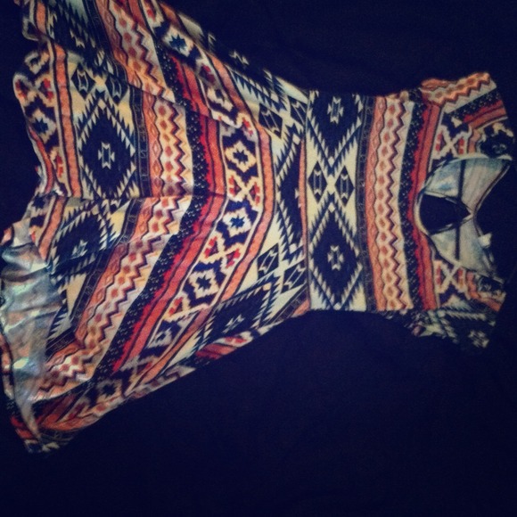 Tribal print key hole dress