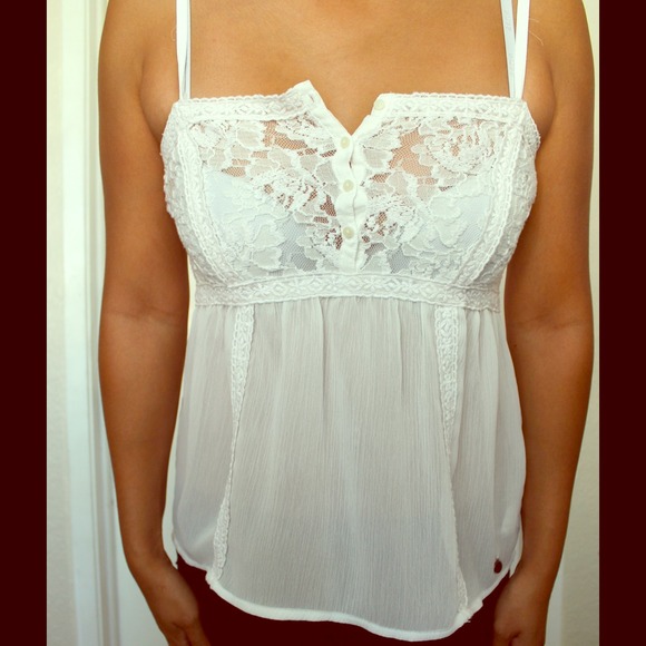🚫🚫SOLD🚫🚫White Abercrombie tank top for Cheap!