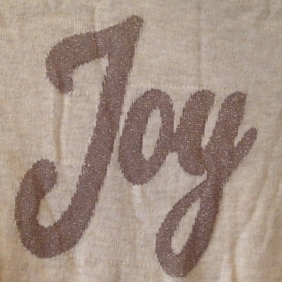 Creme old navy sweater top - Picture 2 of 2