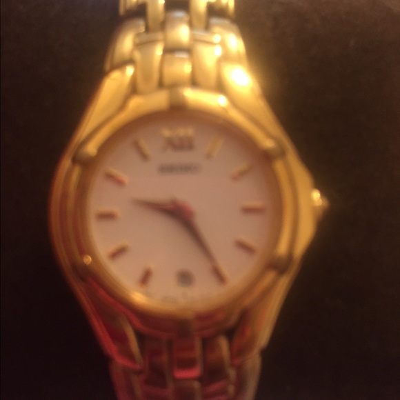 Ladies Seiko link watch