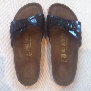 Gently used black patent Birkenstocks size 6