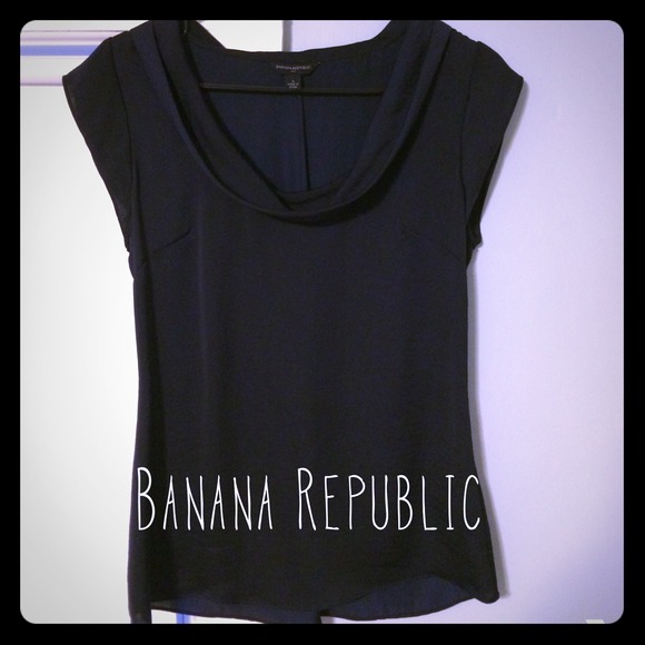 ✨SALE✨NWOT Banana Republic blouse