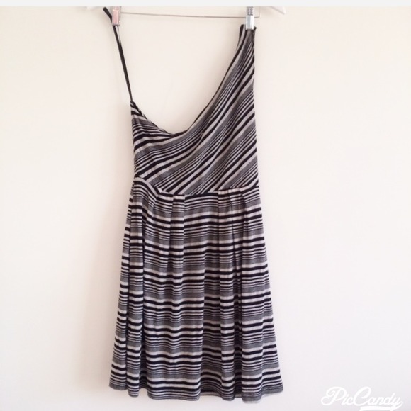 UO ONE SHOULDER STRIPPED BLACK AND GREY DRESS - Picture 2 of 4