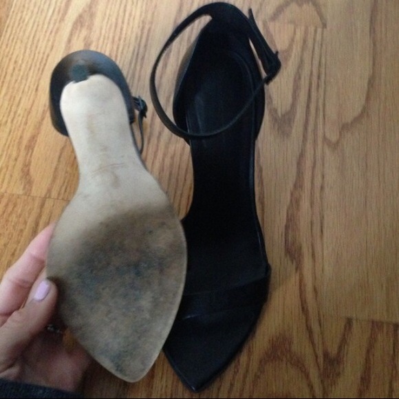 Zara Blogger Basic Heel - Picture 3 of 4