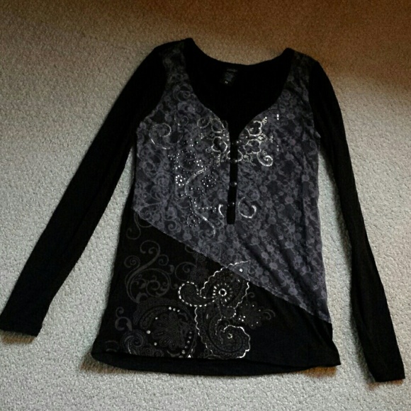 *SOLD*Black, long sleeve top