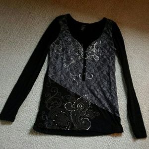 *SOLD*Black, long sleeve top