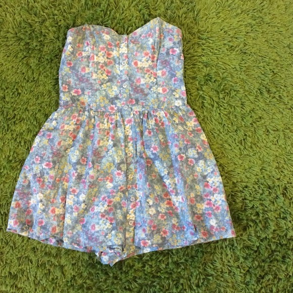 SOLD—-100% Cotton Summer Romper - Picture 2 of 3