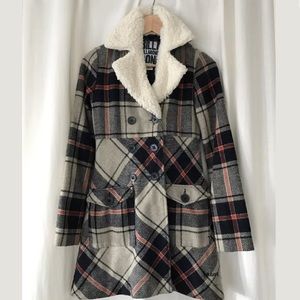 Billabong peacoat with faux fur collar↙️