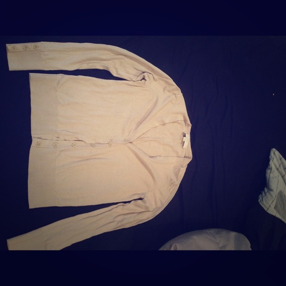Loft khaki colored cardigan, closet staple item!