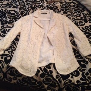 Lacey fitted blazer!