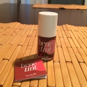 Benetint & shorts for @odong