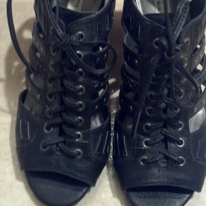 Vera Wang black open toe heels size 7 1/2