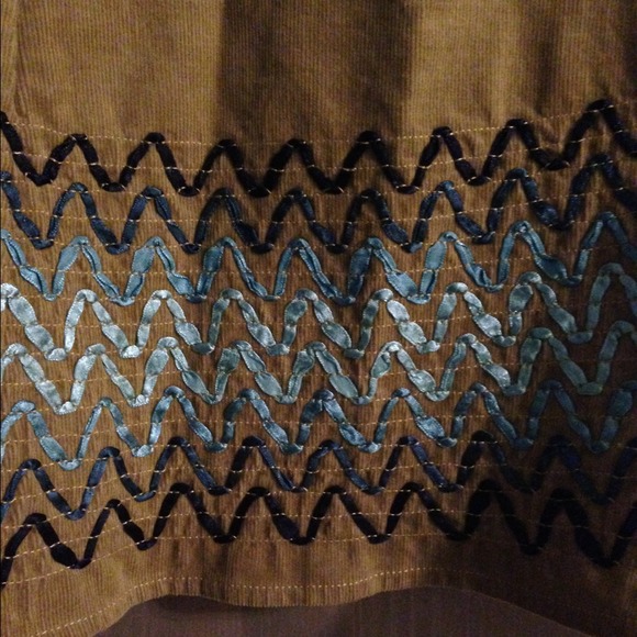 🚫SOLD IN BUNDLE🚫 BODEN corduroy skirt - Picture 2 of 4