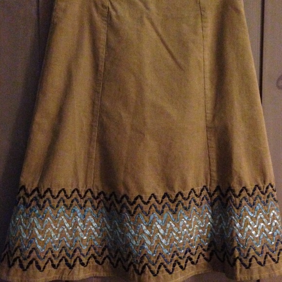 🚫SOLD IN BUNDLE🚫 BODEN corduroy skirt - Picture 4 of 4