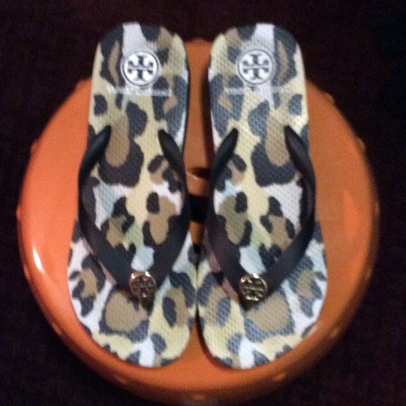 Tory Burch Shoes - 🔥Tory Burch wedge animal print logo flip flop 🔥