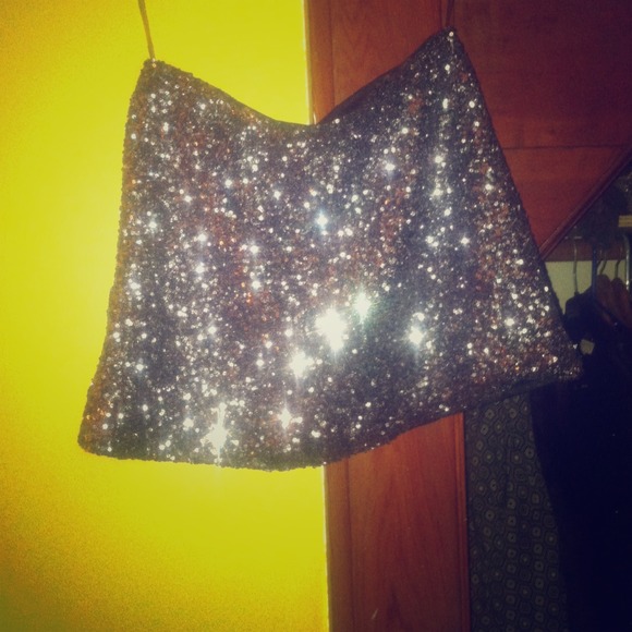 Funky sequence mini skirt !