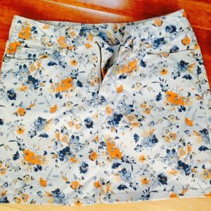 Gap floral denim skirt