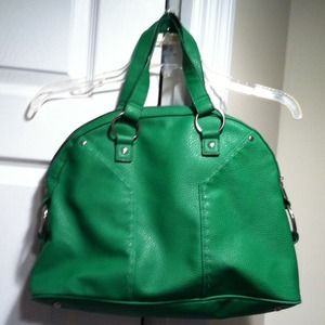 🍀Kelly green handbag🍀