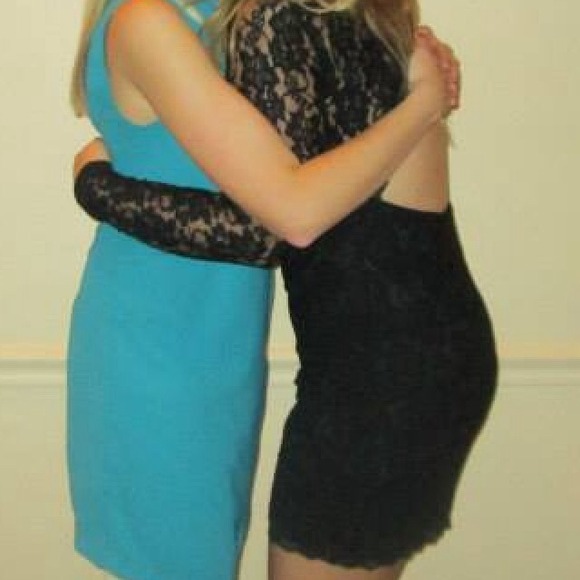 Backless Black Lace Bodycon Long-sleeve Dress! - Picture 3 of 3