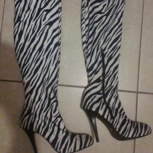 Zebra boots