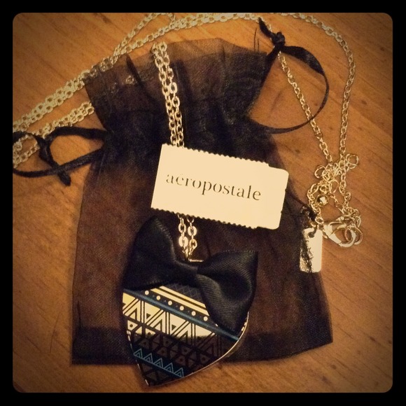 Aeropostale necklace