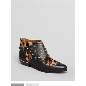 Schutz pointed toe ankle boots