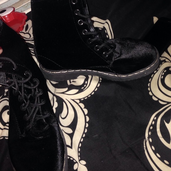 Boots - Picture 2 of 2