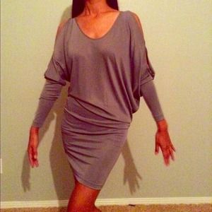 BRAND NEW BCBG MAXAZRIA SLIT SLEEVE DRESS XS