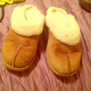 Ugg clogs/slippers
