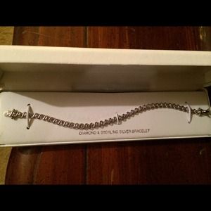 Diamond tennis bracelet