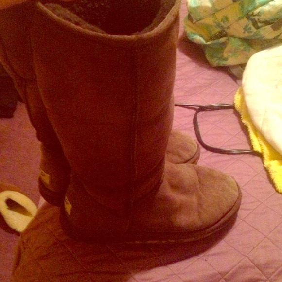 Chocolate uggs