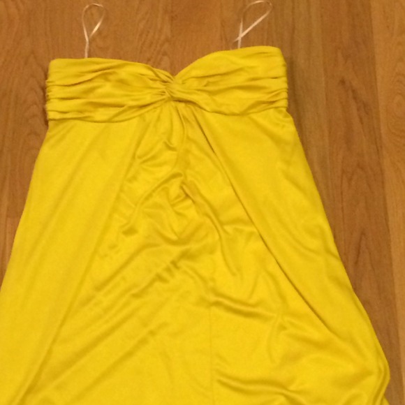 Yellow, strapless dress