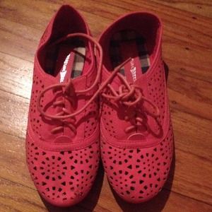 Coral shoes