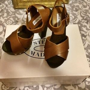 Steve Madden Wooden Leather Heels✨