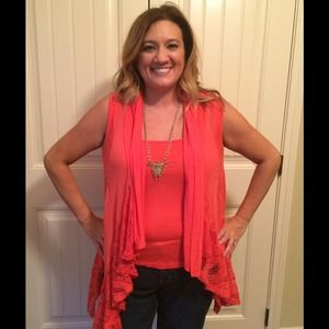 1 shirt 3 pairs of capri's