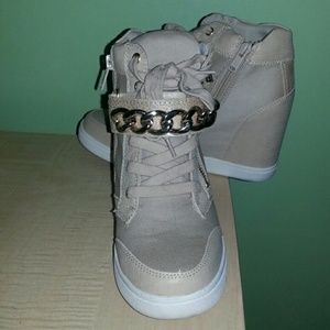 Wedge sneakers