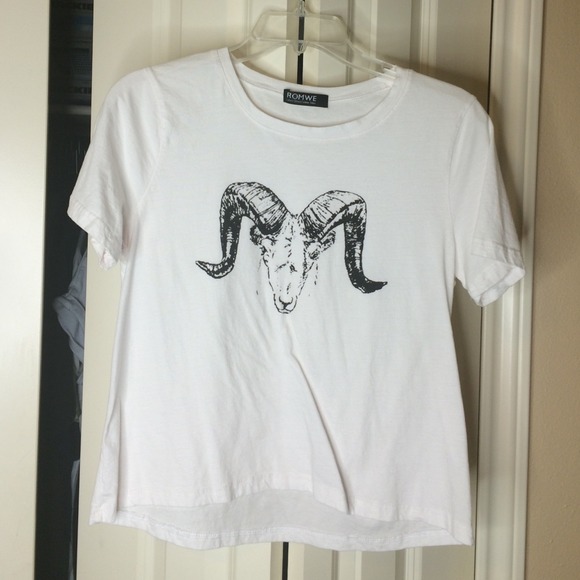 ❌SOLD❌ White graphic t