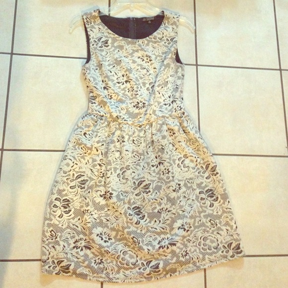 ❌SOLD!❌Black and White Lace Dress