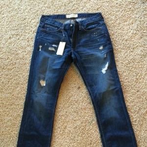 New with tags DEGAINE jeans size 28
