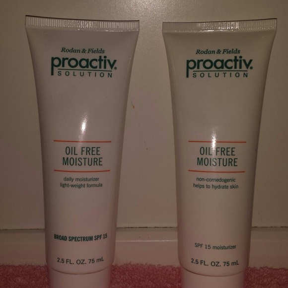Two bottles of oil free moisture by proactiv 2.5 o