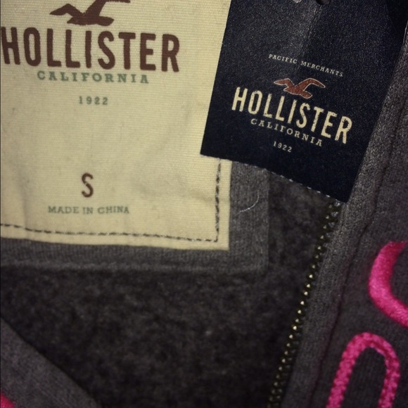 Hollister sweater - Picture 2 of 2