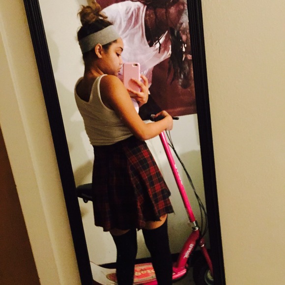 Brandy Melville flannel skirt - Picture 3 of 4