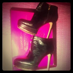 Black booties⭐️✋