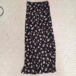Brandy Melville Maxi skirt