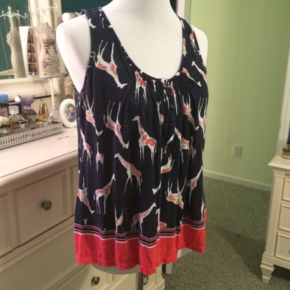 Crown & Ivy giraffe tank