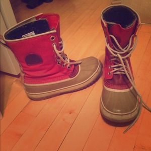 SOREL woman's boots size 8